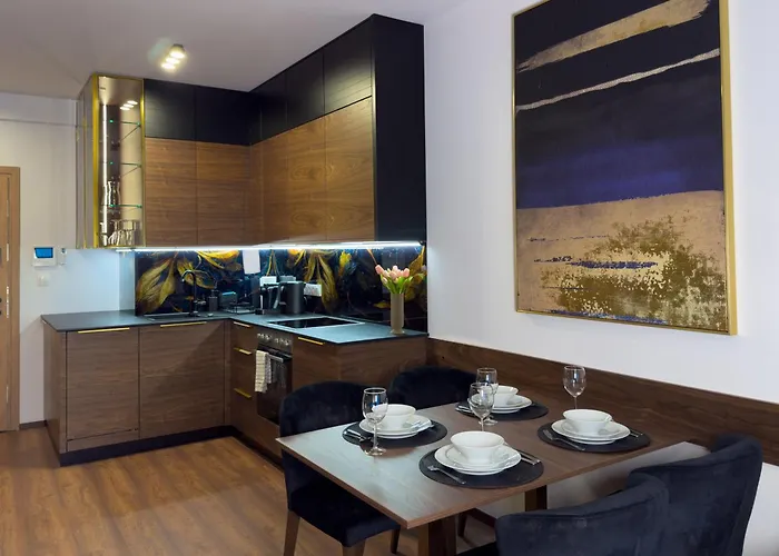 Urban Global Playroom No 3 19,free Garage, Self Check-in, No Deposit