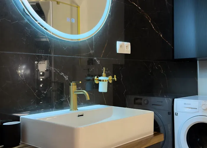 Urban Global Playroom No 3 19,free Garage, Self Check-in, No Deposit *